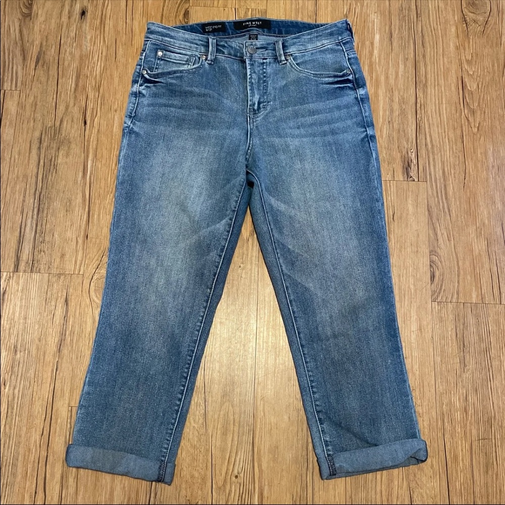 9 West Cropped Jeans